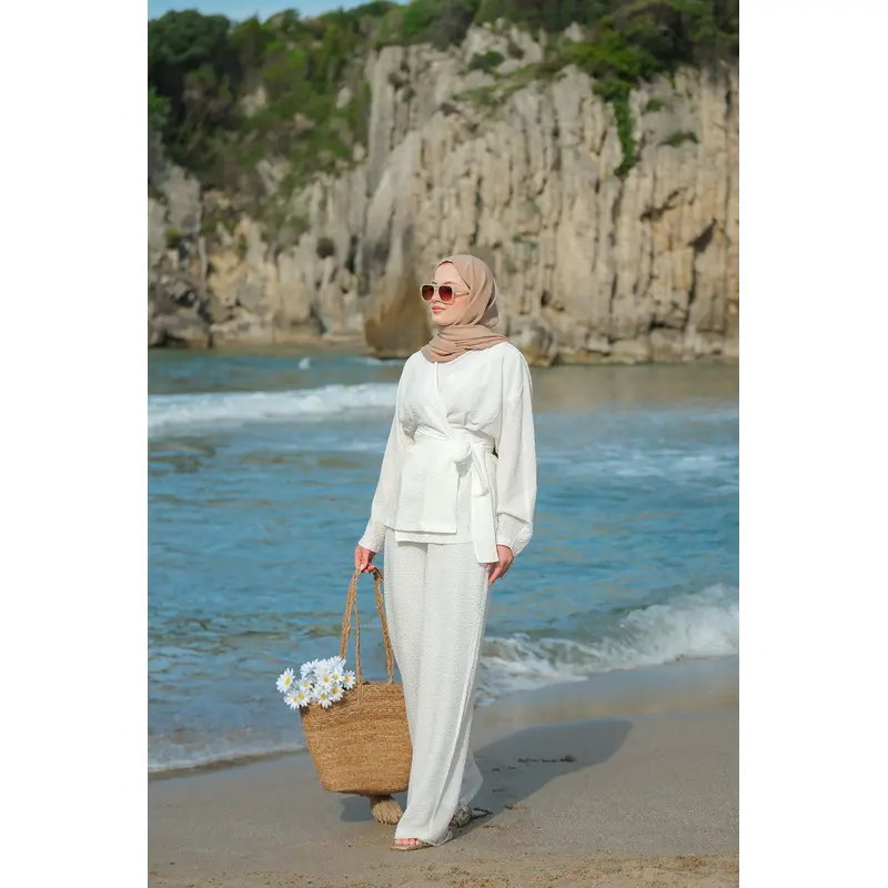 Crinkled Fabric Suit - White